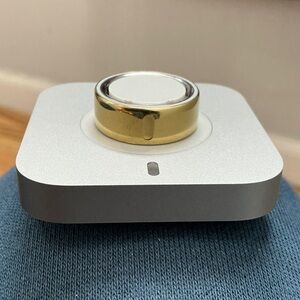 Oura Ring Gen 4 Gold Size 6